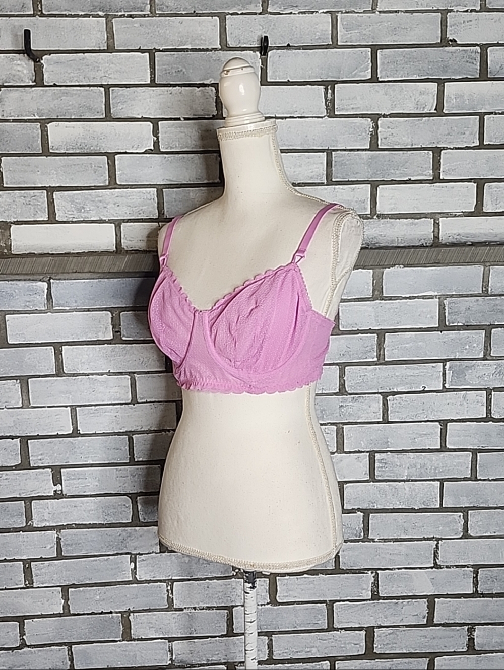 • Auden Women's Sexy Lace Unlined Underwire Bra Size 38C Pink